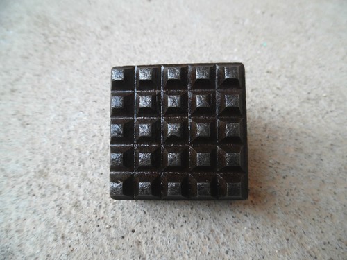 Old tool outil - ),