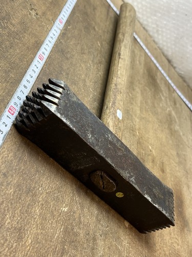 Outil ancien old - tool, tailleur
